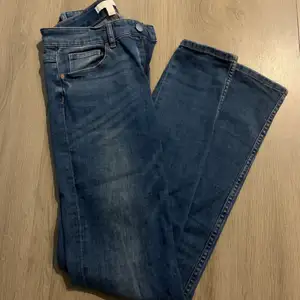 Skinnyjeans från H&M 