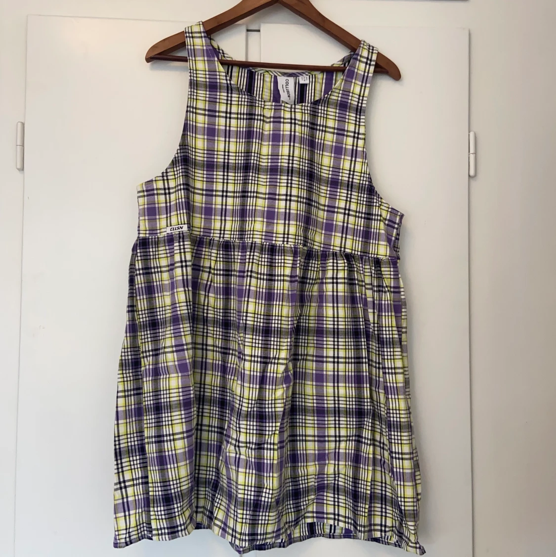 Rutig klänning - 91