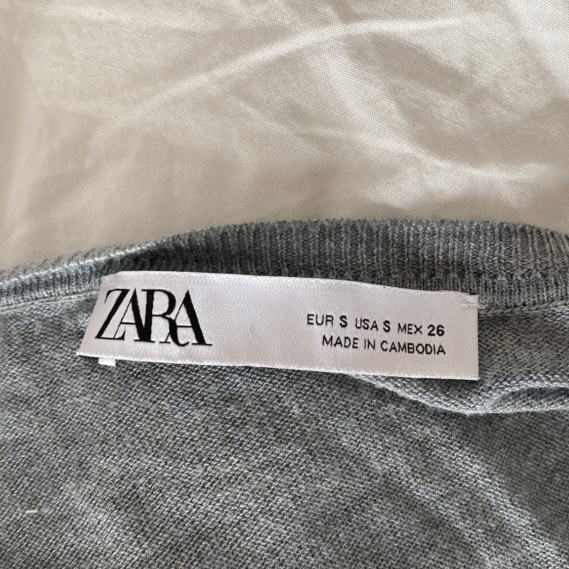 Randig zara tröja  - 90