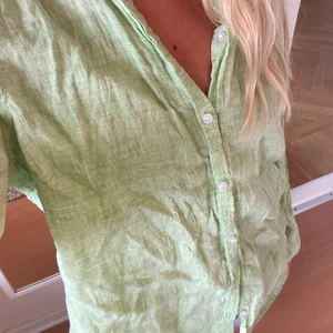 Linne skjorta  - Grön linne skjorta 