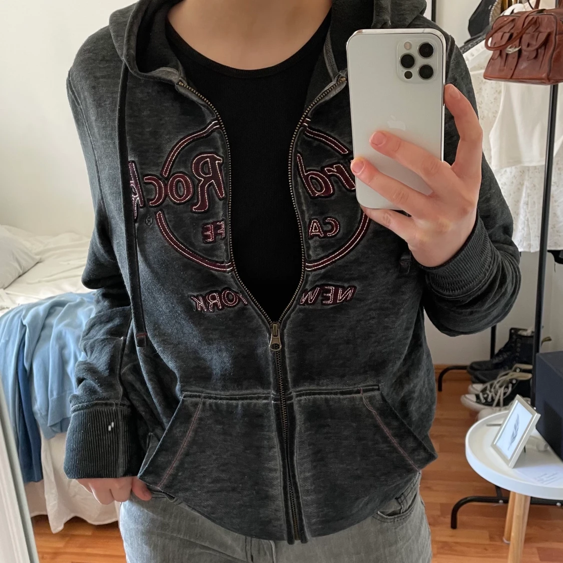 Hard rock café  - 90