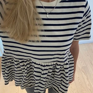 Volang tröja  - Fin tröja som aldrig är använd 👌🏼 Pris + Frakt 