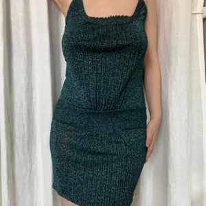 killah miss sixty klänning - märke: killah från miss sixty storlek: M. om annonsen finns kvar så finns plagget kvar. möts upp i stockholm eller fraktar 🖤