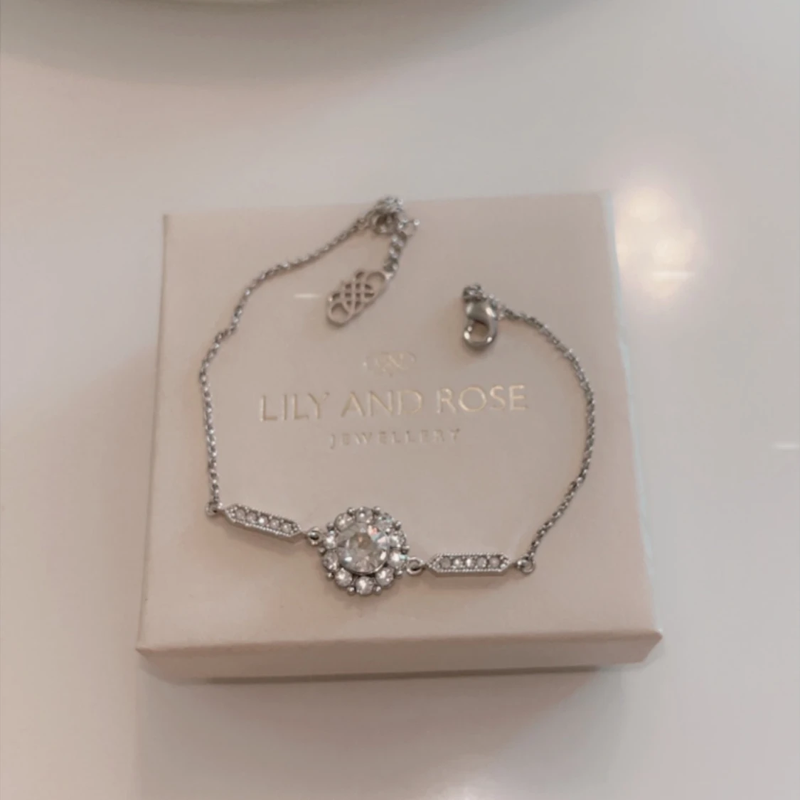 Lily and rose armband 