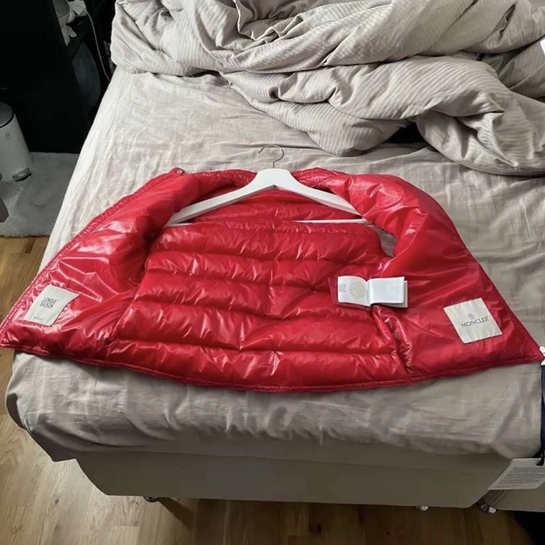 Moncler väst köpt från Farfetch  - 91