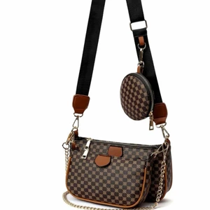 Väska  - Fin väska aldrig använd. Skriv för fler bilder. 