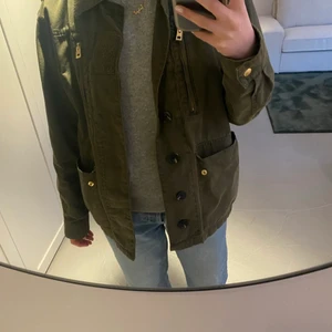 Zadig jacka  - Svin cool Zadig jacka som köptes förra våren men som tyvärr inte har kommit till användning. Kvitto finns