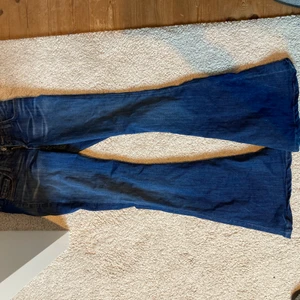 True relgion jeans! - Super snygga jeans från Trur religion som jag säljer då de inte kommer till någon användning längre💕