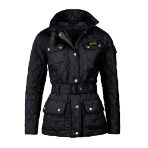 Jacka barbour  - Jättefin jacka från barbour! Storlek xs/s Använd en vår. Inga fläckar  Väl omhändertagen  Nypris 2500 kr