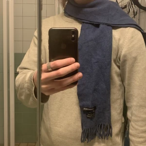 Oscar Jacobson Halsduk - Fin halsduk i bra skick, sällan använd. Ca 130cm. Ordinarie pris: 1099kr