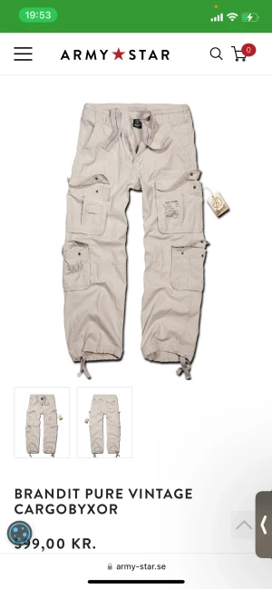 Cargo byxor - Fina byxor i ny skick. Använd fåtal gånger. Säljer pga det inte är min stil längre. St S fast passar M också (har snöre innuti byxorna för att justera längden och midjan) Nypris 600kr. Skriv privat för bilder på:)