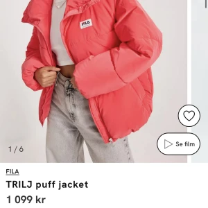 Jacka  - Vinter/höst jacka från Nelly. Precis inköpt, använd 1 gång. Men kan inte returnera pga tagit bort prislapparna. Slutsåld på hemsidan och inköp för 1099kr. Storlek M.