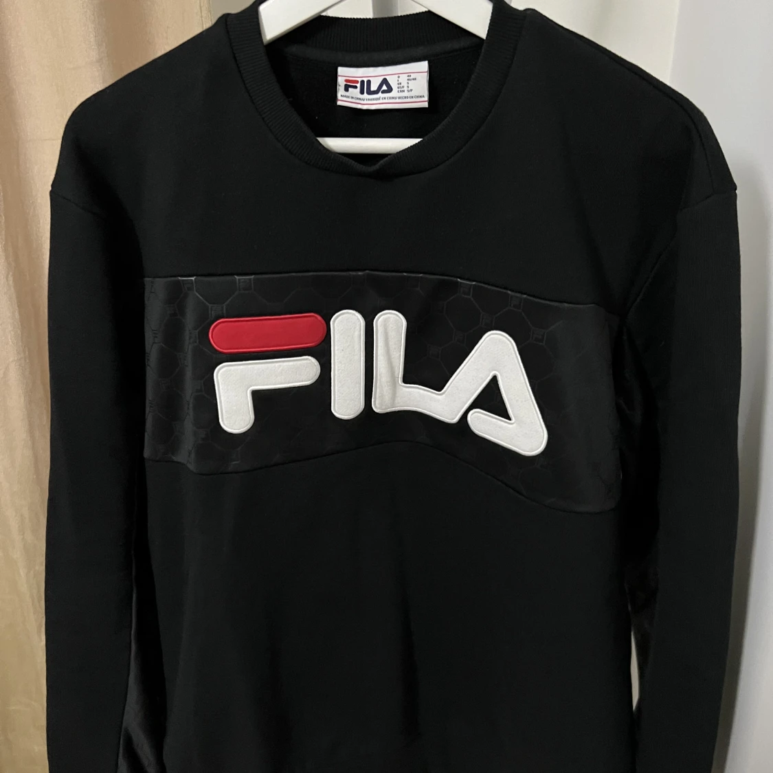 Fila svart tröja strl S - 90