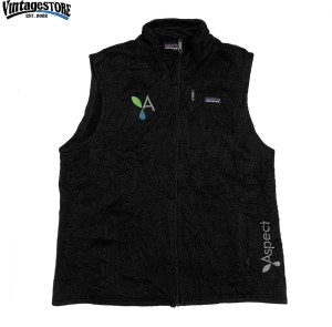 Paragonia väst - Säljer denna patagonia väst från vårt UF Företag. Storlek L passar även M