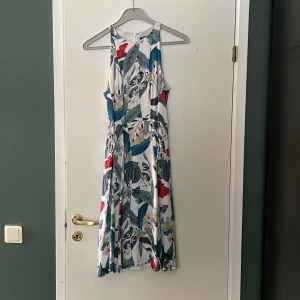 Tiger of sweden klänning - Använt fint skick. Katt finns i hemmet