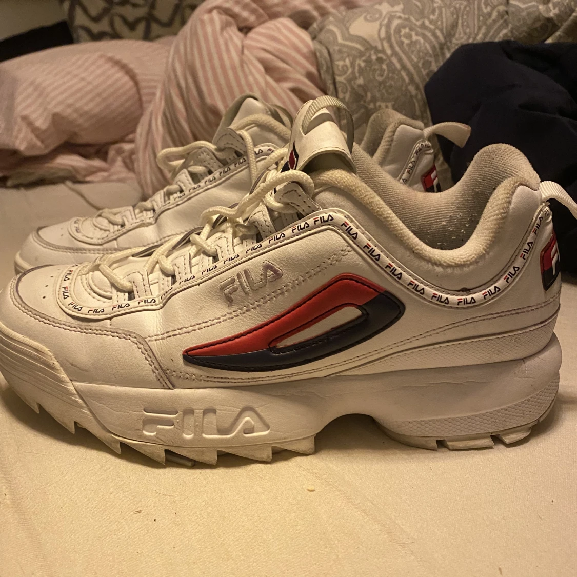 Fila skor