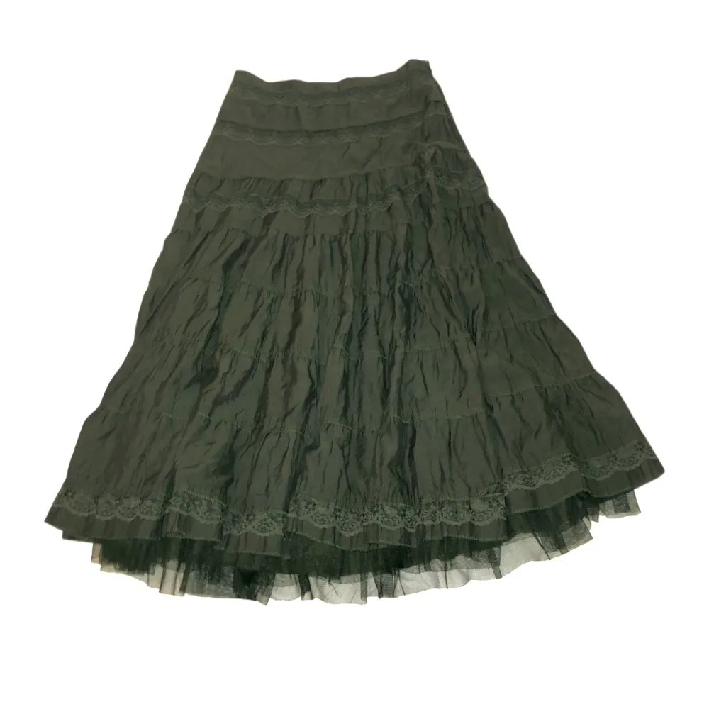 jättefin kjol köpt second hand, säljer då den tyvärr är för liten på mig🧚🏼‍♂️🪲☁️. Kjolar.