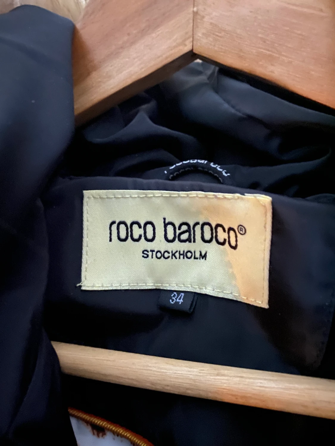 Roco Baroco med hollies äkta pälskrage - 90