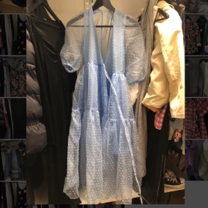 Omlottklänning - Finns fler bilder om man vill ha. Pris går att diskutera. 