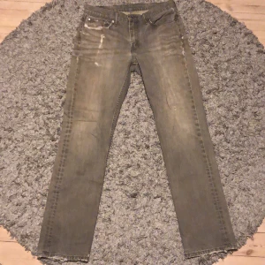 Levis Jeans 514 - Levis Jeans 514 i använt skick men inget som stör funktionen. W31 L32