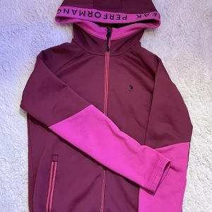 Performance  - Performance sip Hoodie. Bra skick. Storlek s. Pris kan diskuteras. 