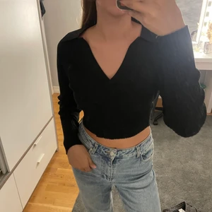 Topp - Samma som den beiga innan fast svart och en storlek större💗 Köpare står för frakt 
