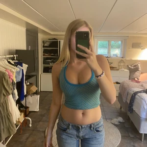 Topp - Topp från Urban outfitters, fint skick💞💞