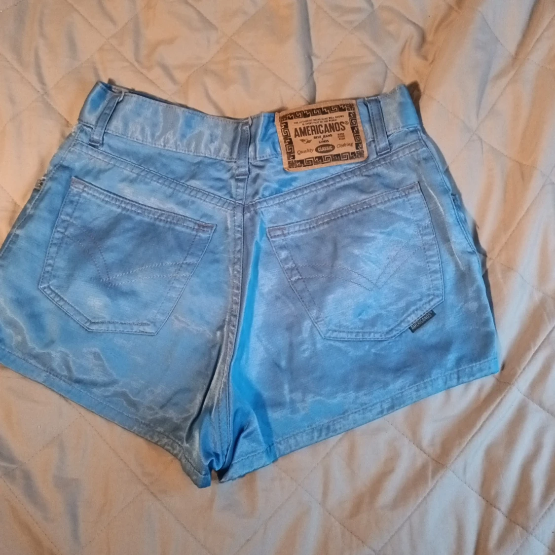 blåa shorts - 90
