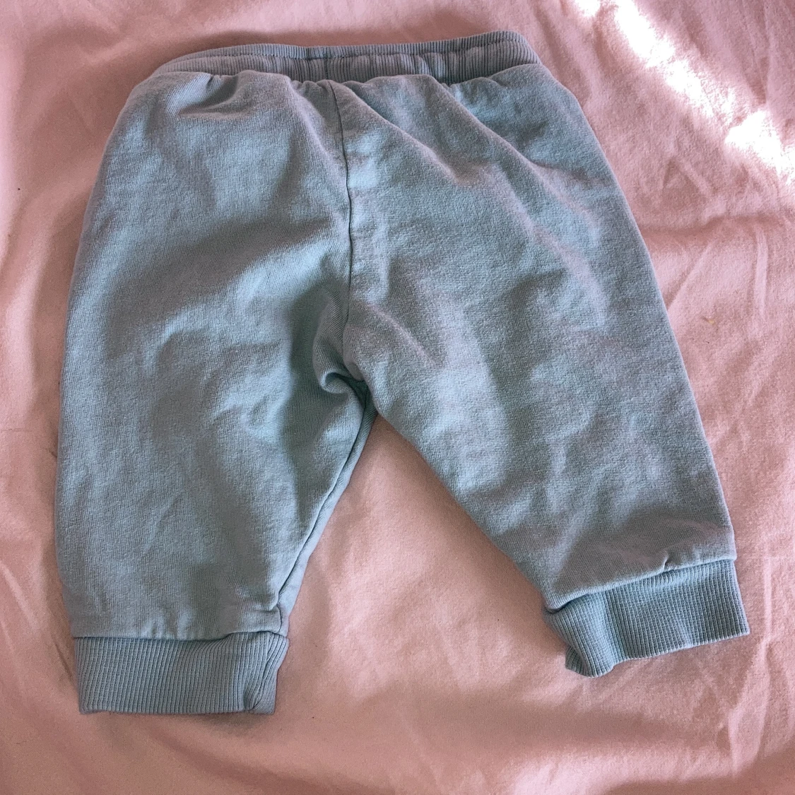 Blå byxor från H&M - 91