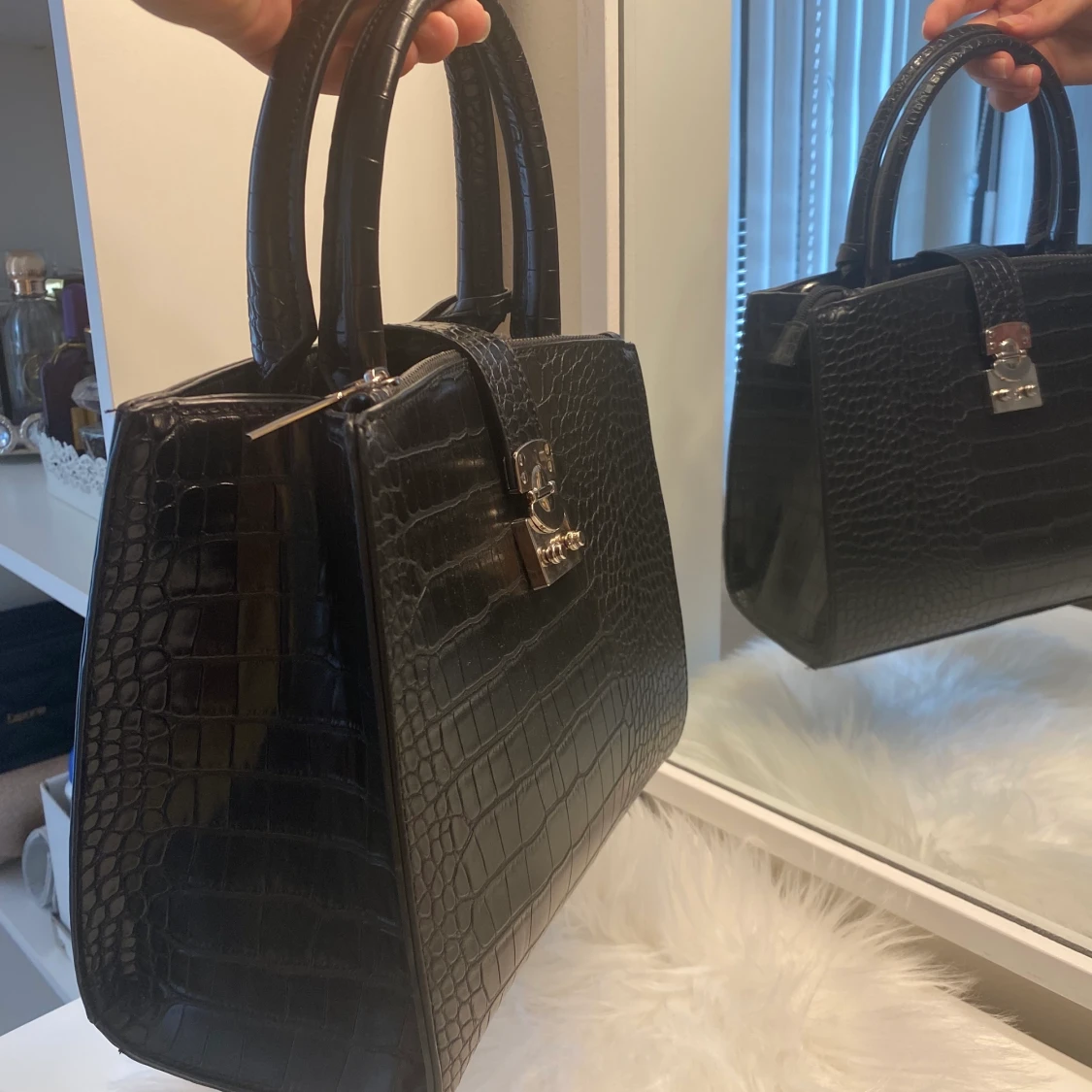 Svart handväska  - 90