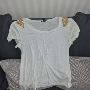 Tröja  - Tröja, fina detaljer bling bling 