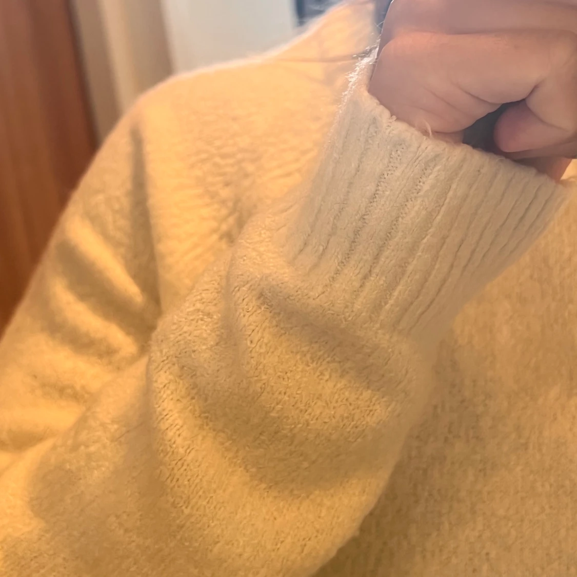 Vit stickad tröja - 91