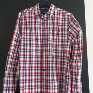 Bondelid skjorta  - Rutig skjorta från Bondelid, tailored fit, stl L 