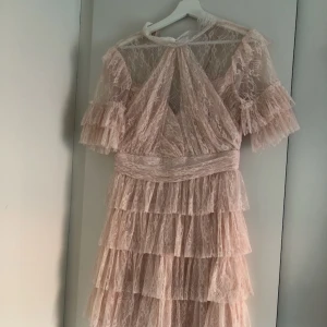 By Malina  - Säljer min by malina klänning i storlek small. 