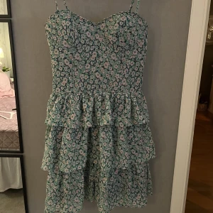 Gant klänning  - Står Stl 42-44 men är som en 36