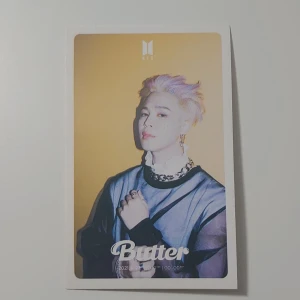 Bts kort - 🌸BTS🌸 Bts lomo card Butter: Jimin. I nyskick och superfin, passar till att ha i genomskinliga mobilskal eller som dekoration av ditt val. 20 + frakt💕 Ej pc. Skickar bild innan jag postar.