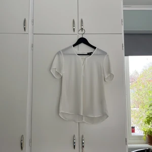 Fin vit tunn blus - Transparent vit blus