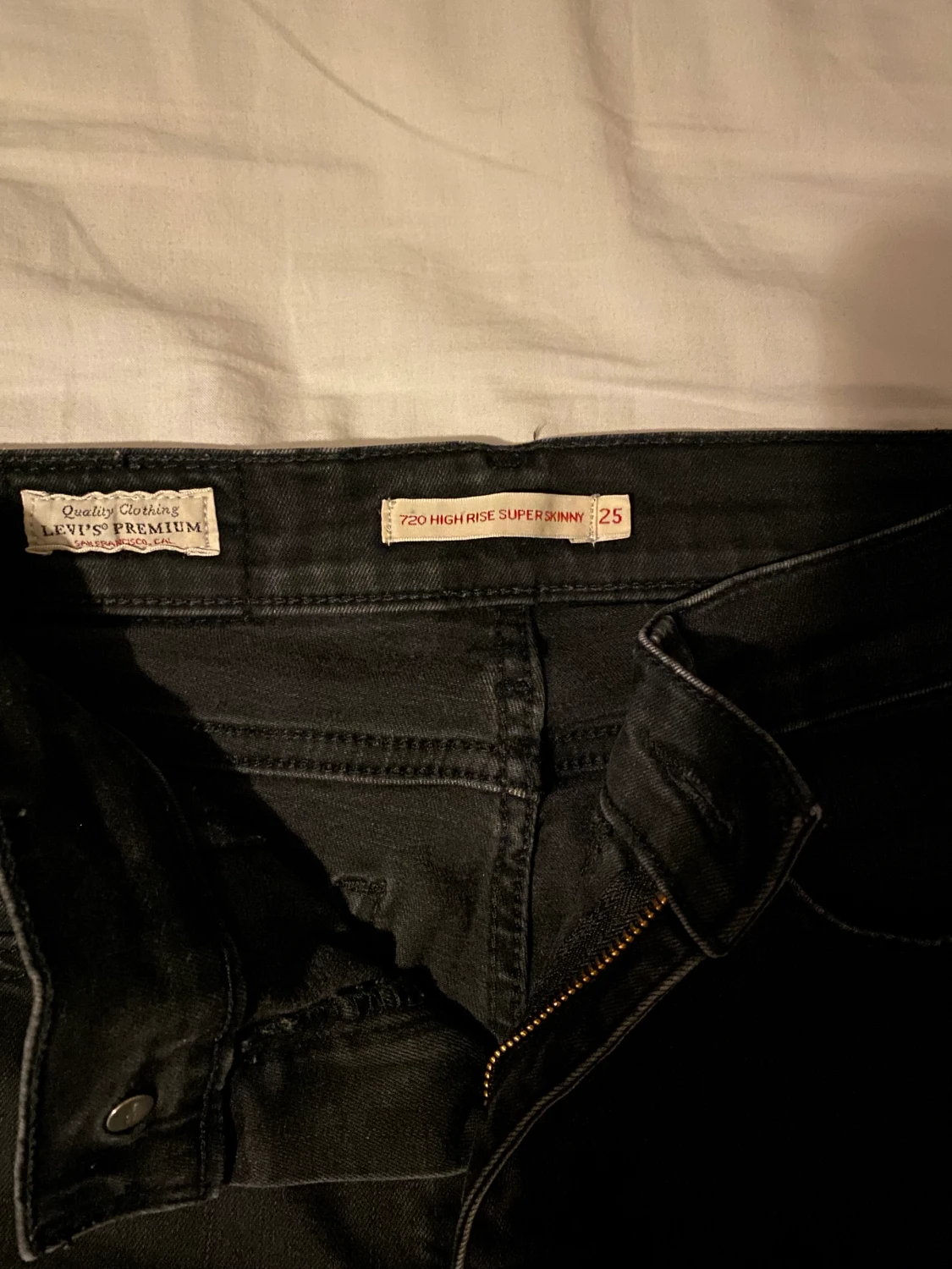 720 High Rise Levi’s Jeans - 90