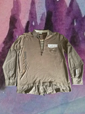 Coolaste tröjan nånsin - Jättecool tröja, väldigt stor och mysig! 