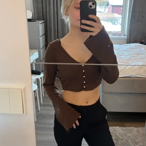 Crop topp från nakd - Hanna schönberg x nakd använt ett få antal gånger , köparen står för frakten 