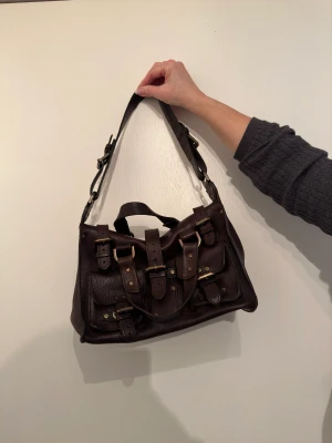 Mulberry Roxanne - En jätte fin äkta mulberry väska, värd 2500 kr. Pris förslag kan absolut diskuteras❤️