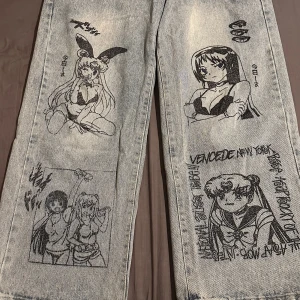 Anime Jeans - har bara använt de två gånger och sen tröttnade jag på de så varsegod till mine anime lovers! det står XL på de men passar som ett par M