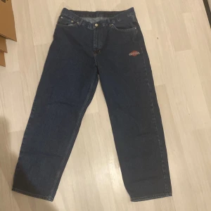 Sweet sktbs jeans - Säljer mina sweet sktbs jeans för jag aldrig använder dom har använt dom kanske 1-3 gånger