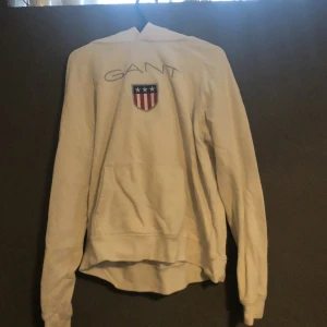 Gant hoodie  - Barn hoodie, storlek 170, dam storlek ungefär xs, välanvänd