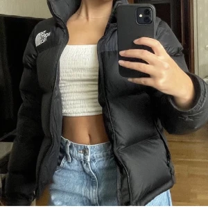 The north face jacka  - Dam jacka i strl xs som är i ett superfint skick säljer jackan då jag inte har fått användning för den. Pris kan diskuteras🤍