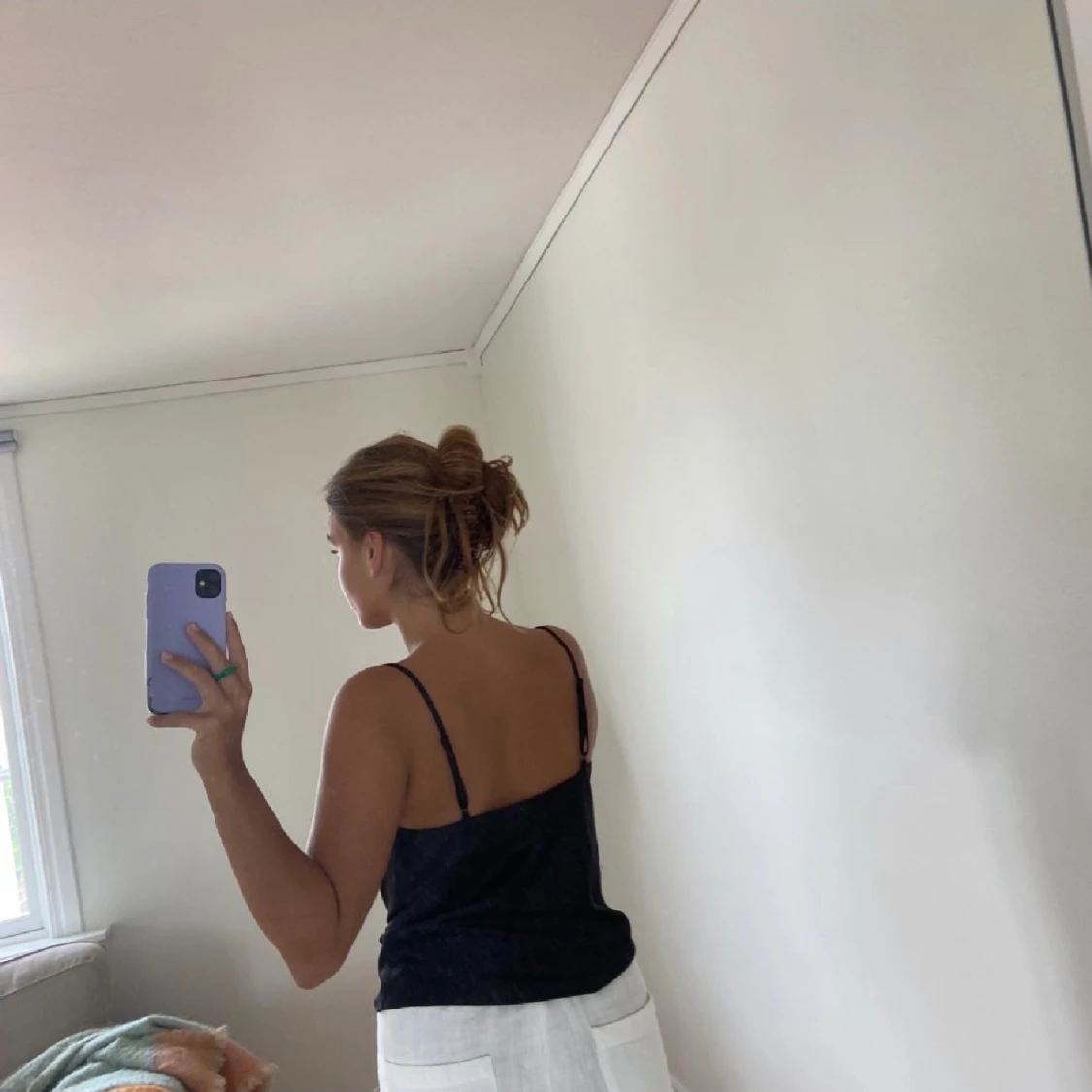 Svart satinlinne - 91