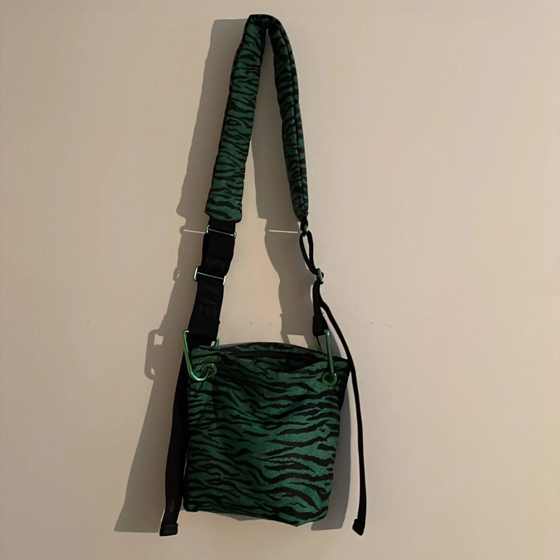 Kenzo x H&M bag - 90