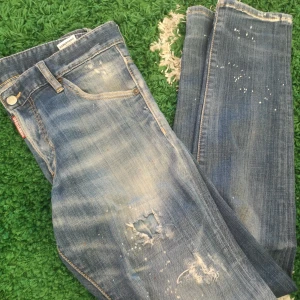 Dsquared2 jeans - Ds2 blue jeans, paint and rip mönster Medium 9/10