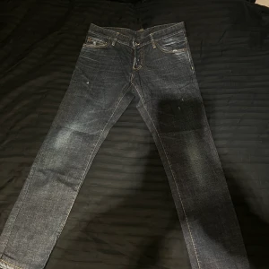 Dsquared 2 jeans - Dsq2 Jeans, mörkblåa  Strl - 50 Cond - 9,5/10 