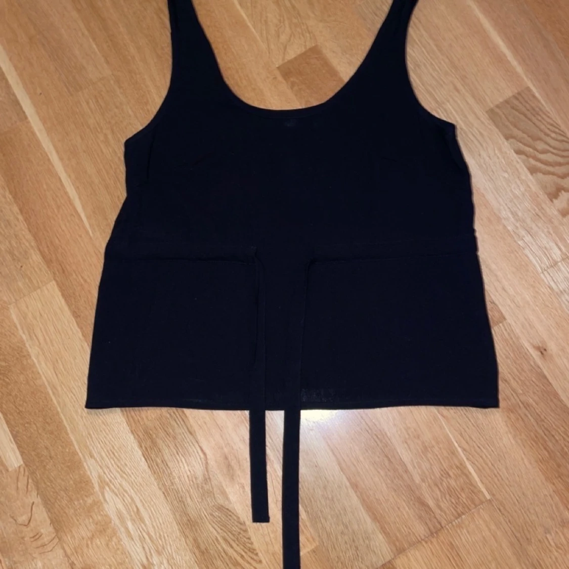 Weekday, svart linne med snörning, S